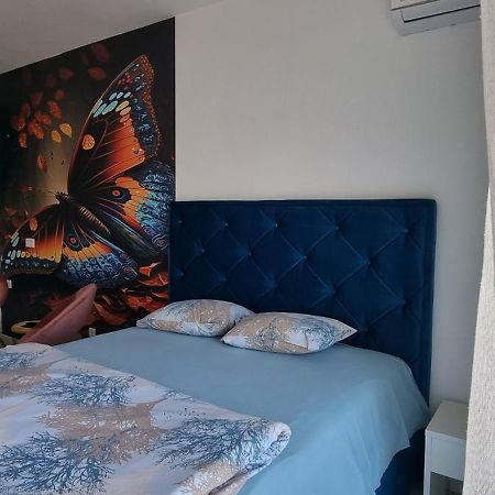 Naki Apartman Lägenhet Podgorica Exteriör bild