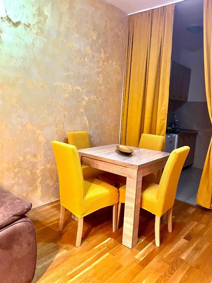 Naki Apartman Lägenhet Podgorica Exteriör bild