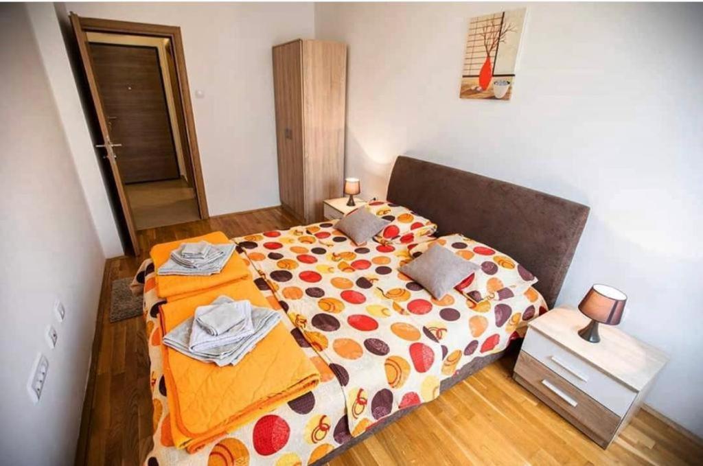 Naki Apartman Lägenhet Podgorica Exteriör bild