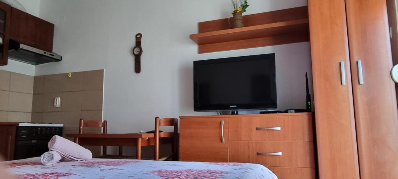 Naki Apartman Lägenhet Podgorica Exteriör bild