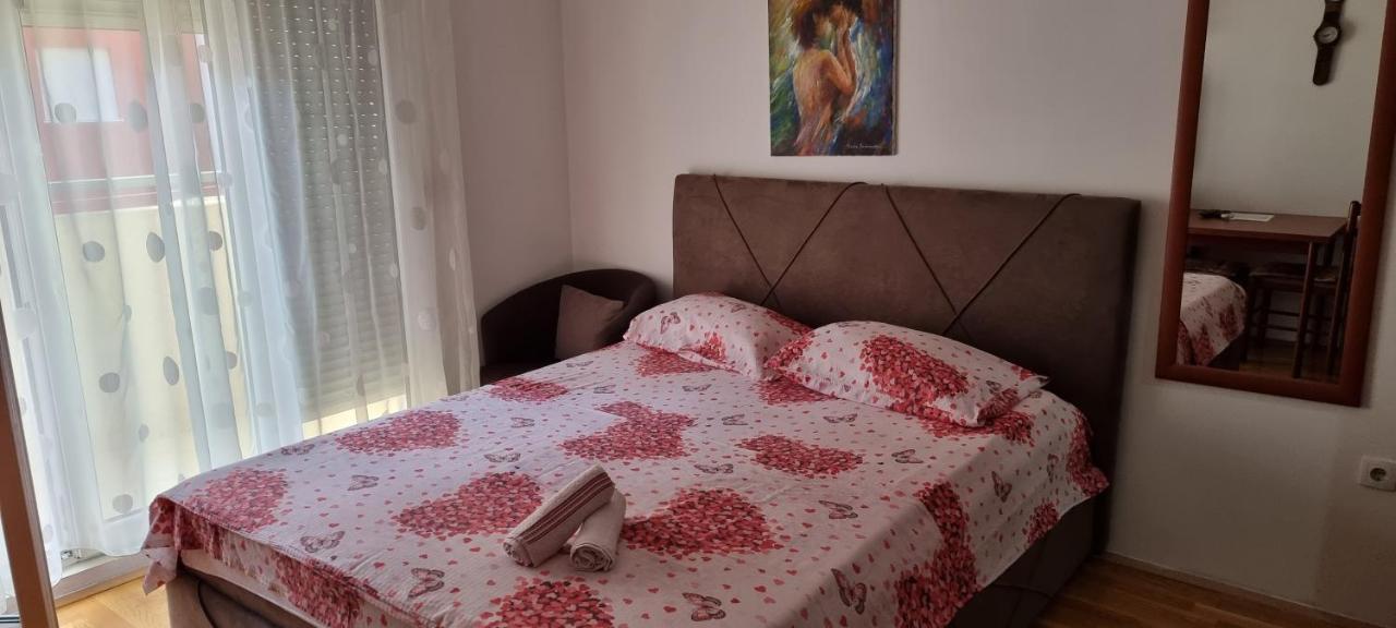 Naki Apartman Lägenhet Podgorica Exteriör bild